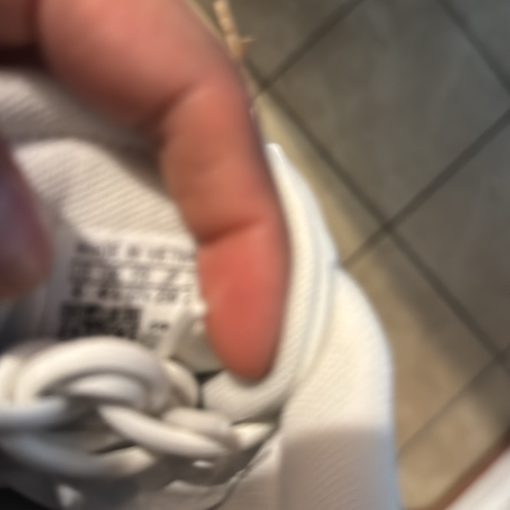 Adidas White and Red Sneakers - Picture 6 of 10